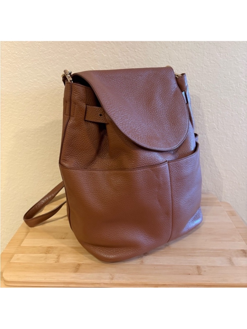Cuyana Leather Backpack Brown/Caramel - Picture 3 of 11
